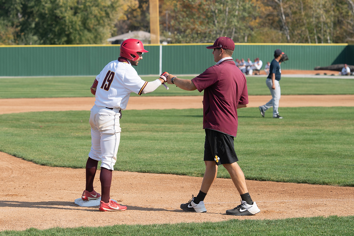 WARRIORS START SEASON WITH SWEEP