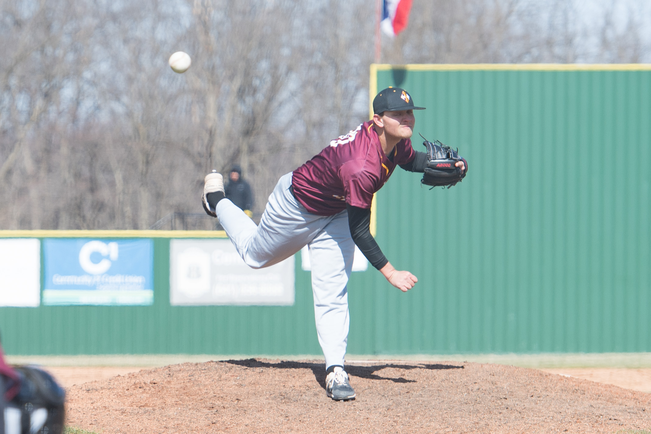 WARRIORS DROP IOWA CENTRAL IN LEAGUE PLAY