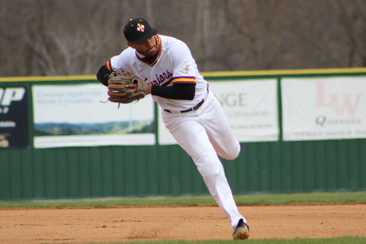 WARRIORS SWEEP SOUTHWESTERN AT HOME