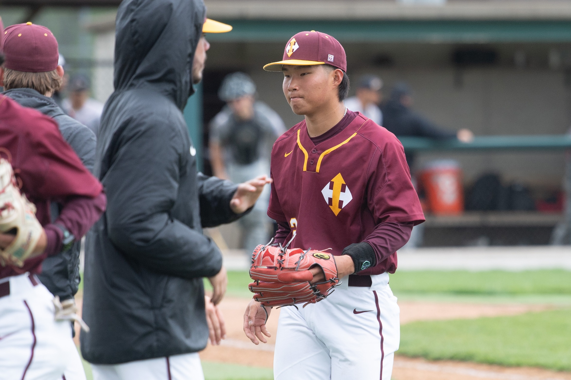 WARRIORS, TIGERS SPLIT SERIES OPENER