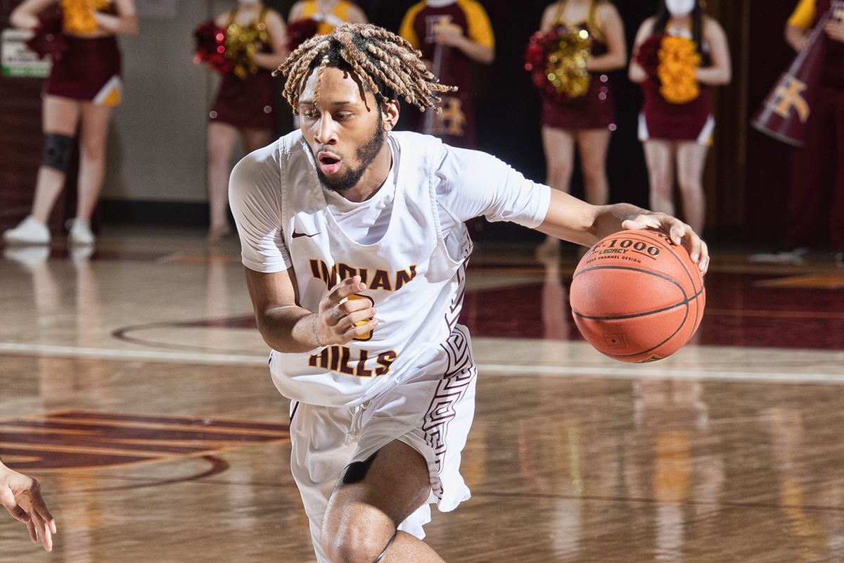 RAINING TREYS: IHCC SETS MARK FOR THREES IN WIN