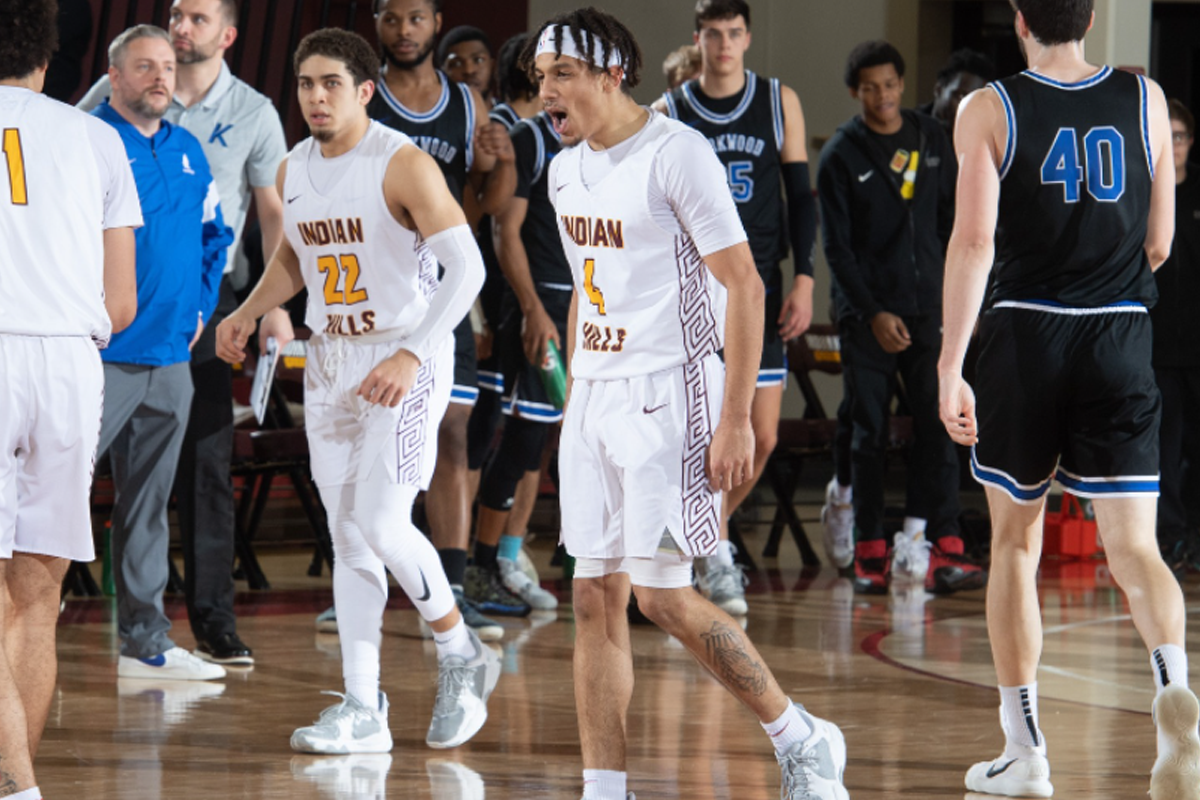 BAYLESS BEATS THE BUZZER, WARRIORS SINK SCC
