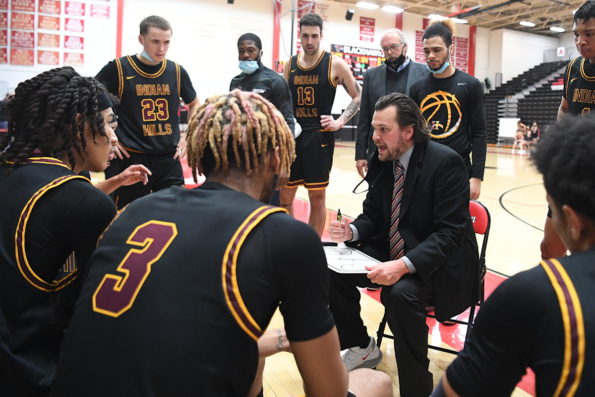 PLONA ANNOUNCES 12-MAN ROSTER