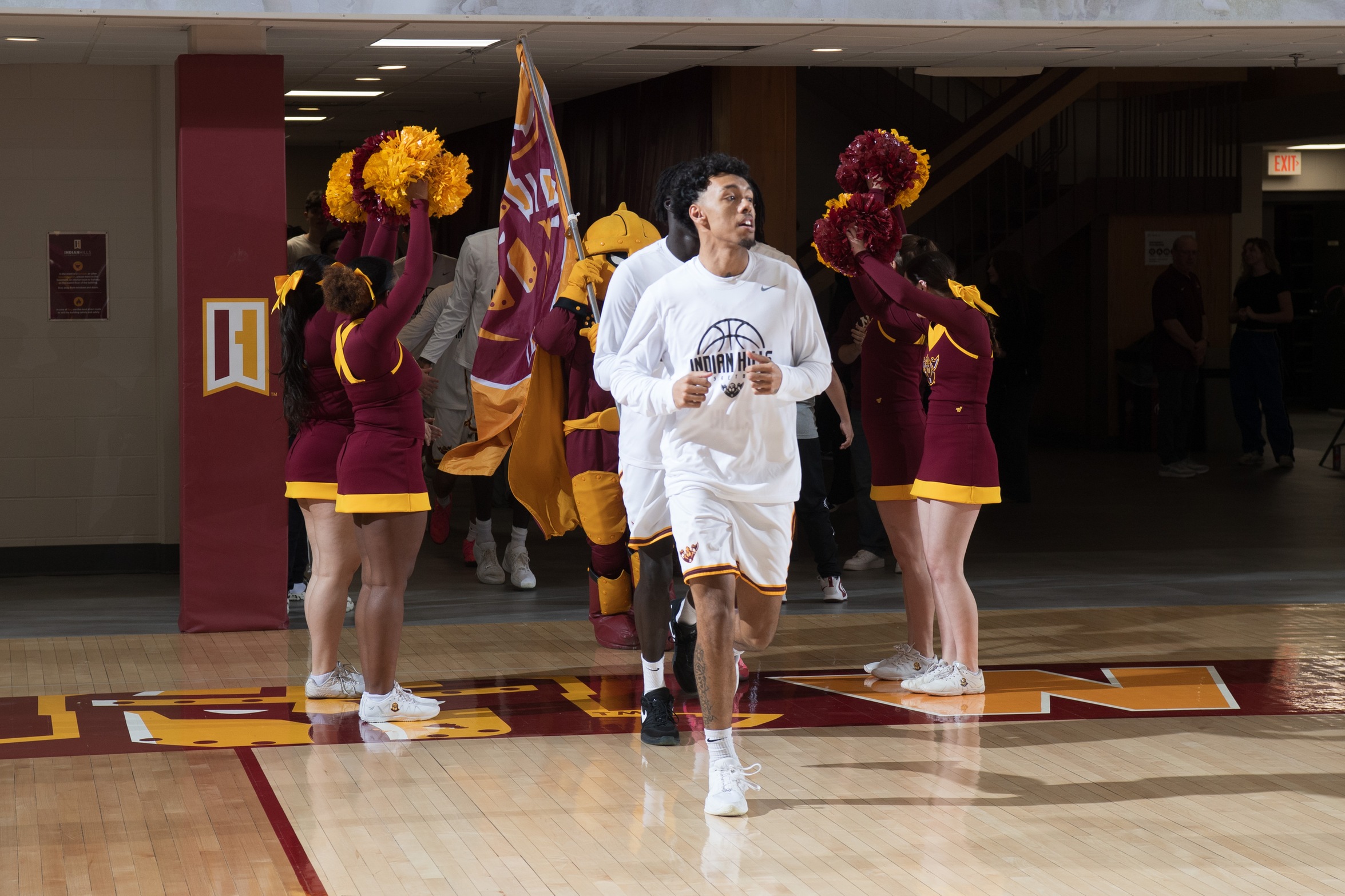 PREVIEW: NO. 2 WARRIORS VS. COUGARS