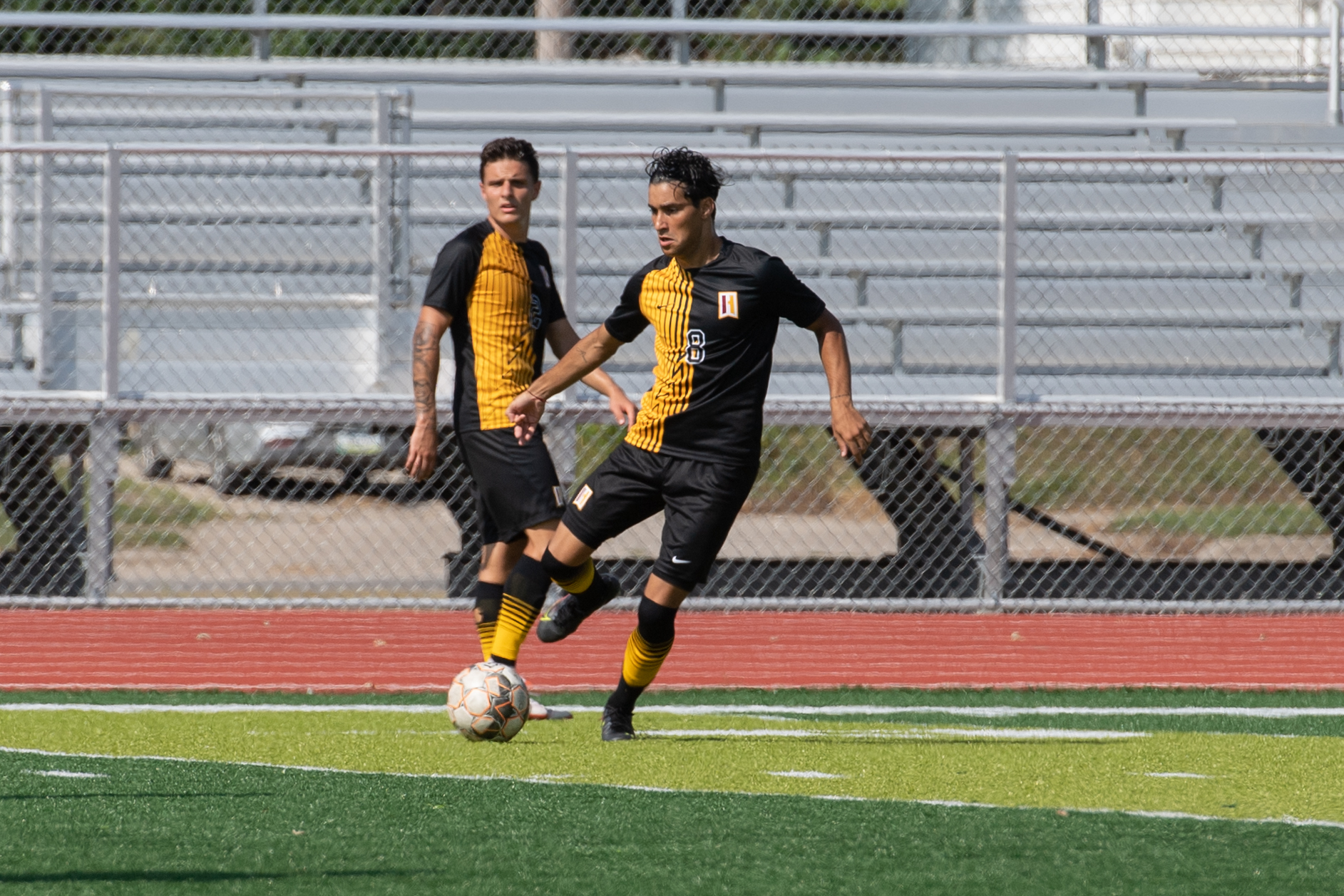 WARRIORS, BLACKHAWKS DRAW 2-2