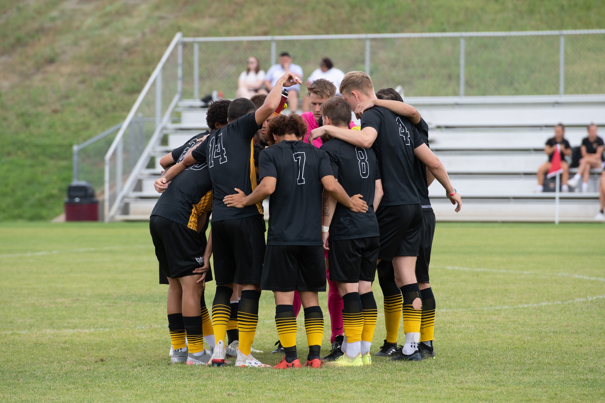 WARRIORS STUMBLE AGAINST BARTON