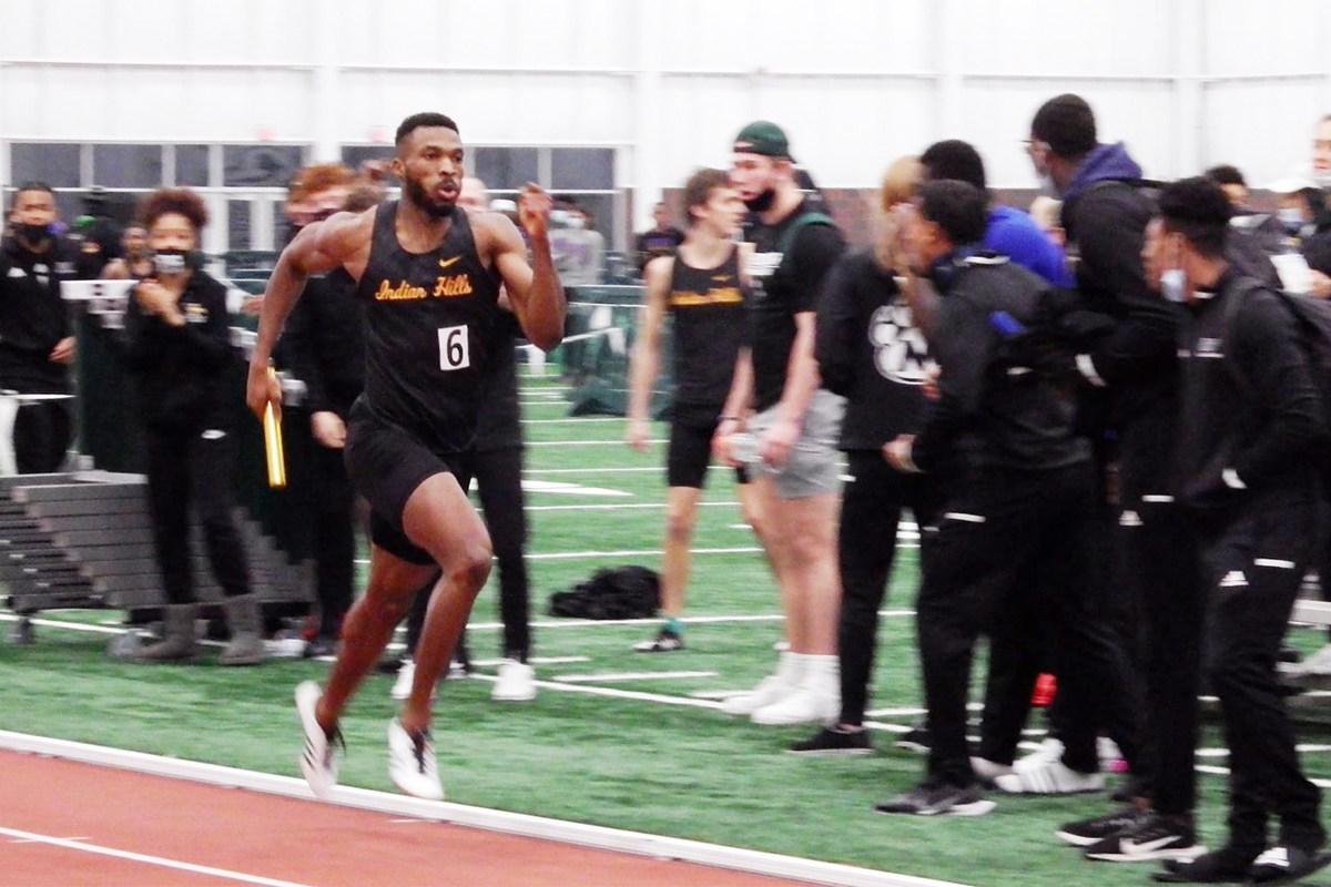 NO. 5-RATED WARRIORS TUNE UP IN KANSAS FOR REGIONALS