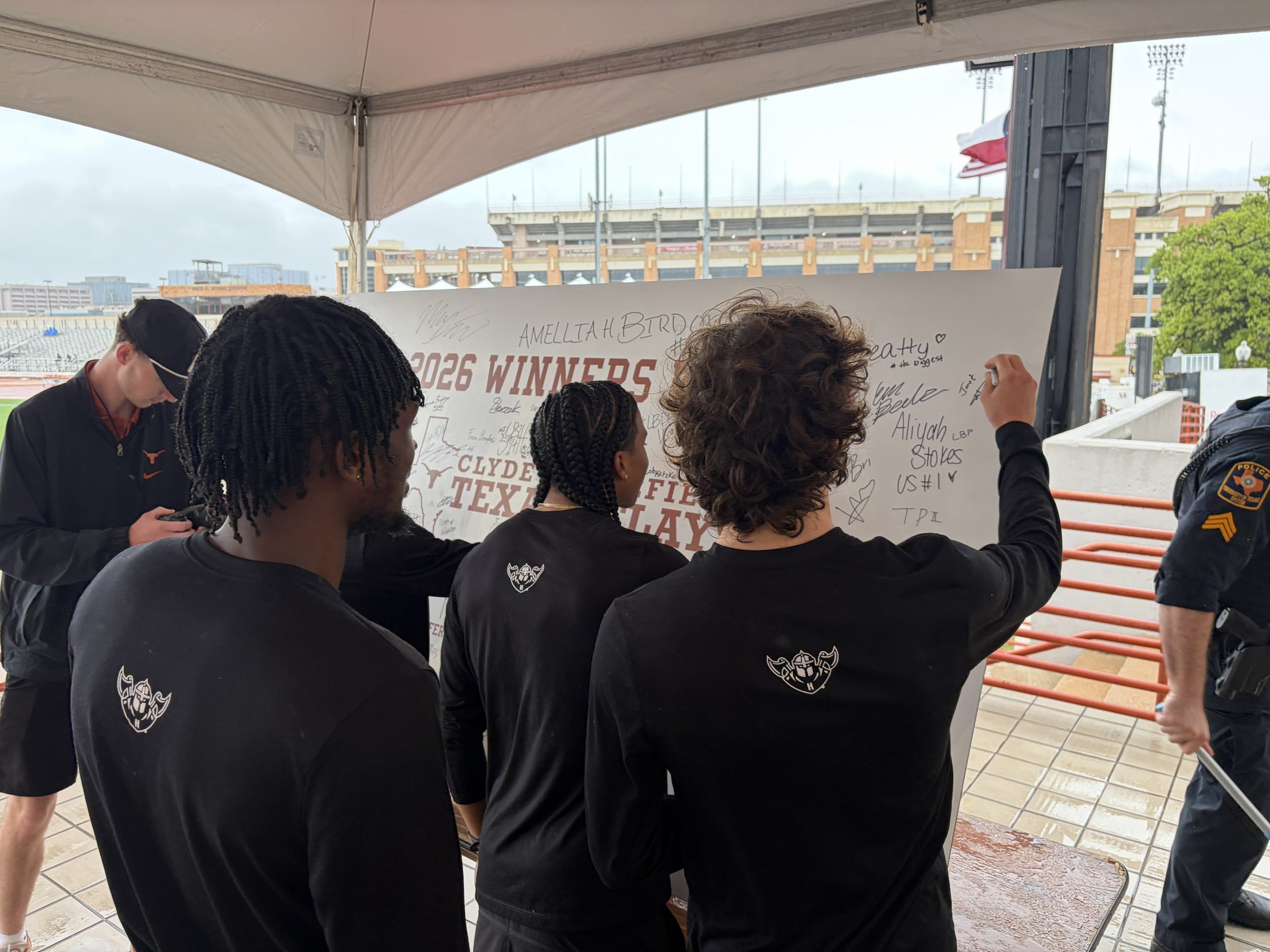 RELAY SQUAD EARNS NATIONAL HONORS