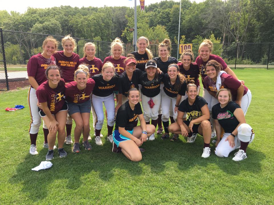 Women's Softball Team beginning of the season.
