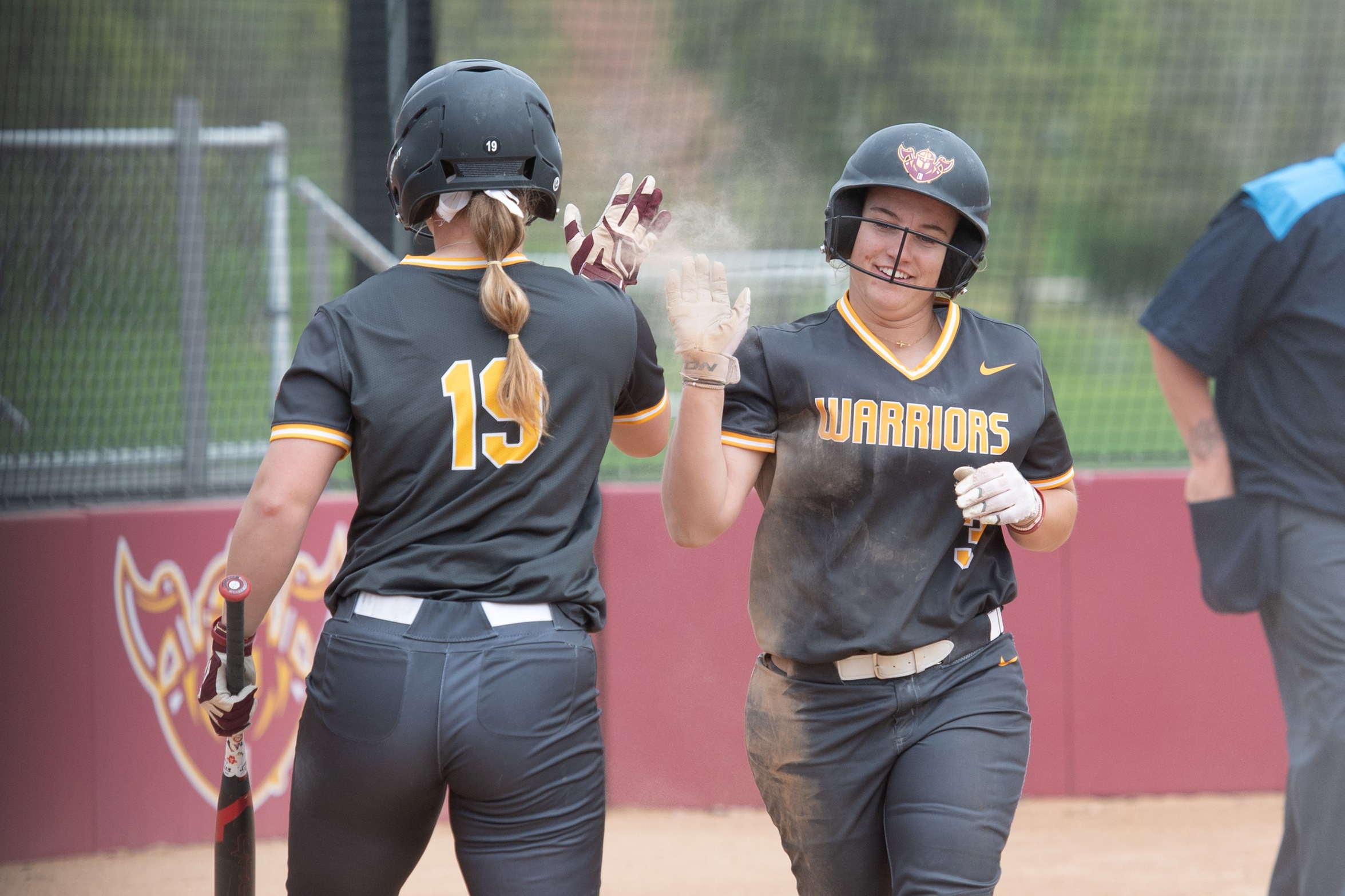 WARRIORS ADVANCE TO 10TH CONSECUTIVE REGION CHAMPIONSHIP