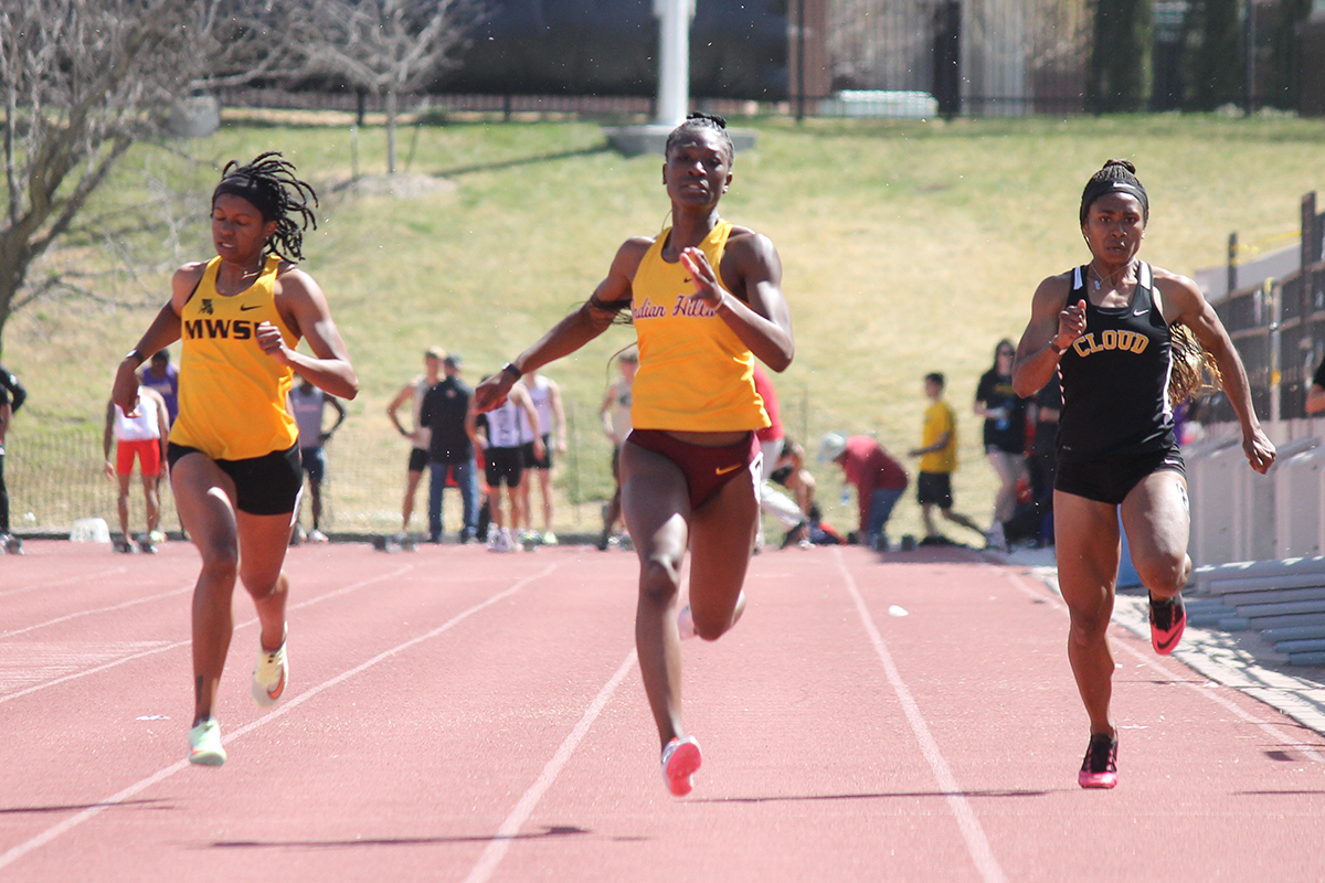 SCHOOL RECORDS EARN MCCRAY WEEKLY HONOR