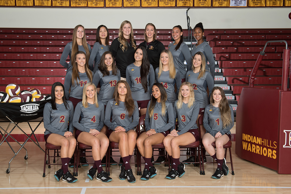 2017-18 Volleyball Team Photo