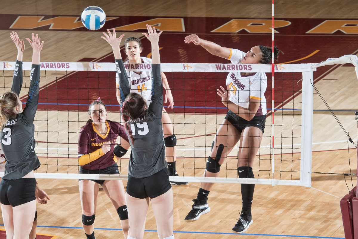 WARRIORS GO 2-2 AT BLUE DRAGON CLASSIC
