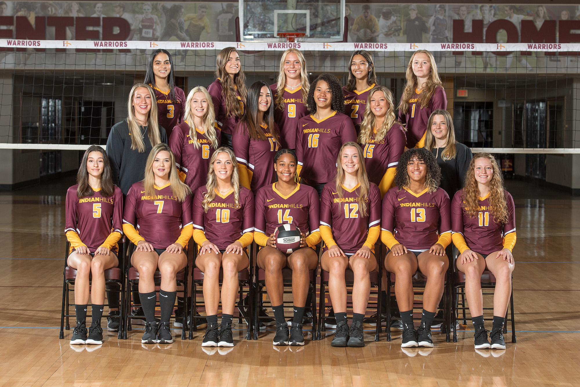 IHCCvolleyballTeam21_web
