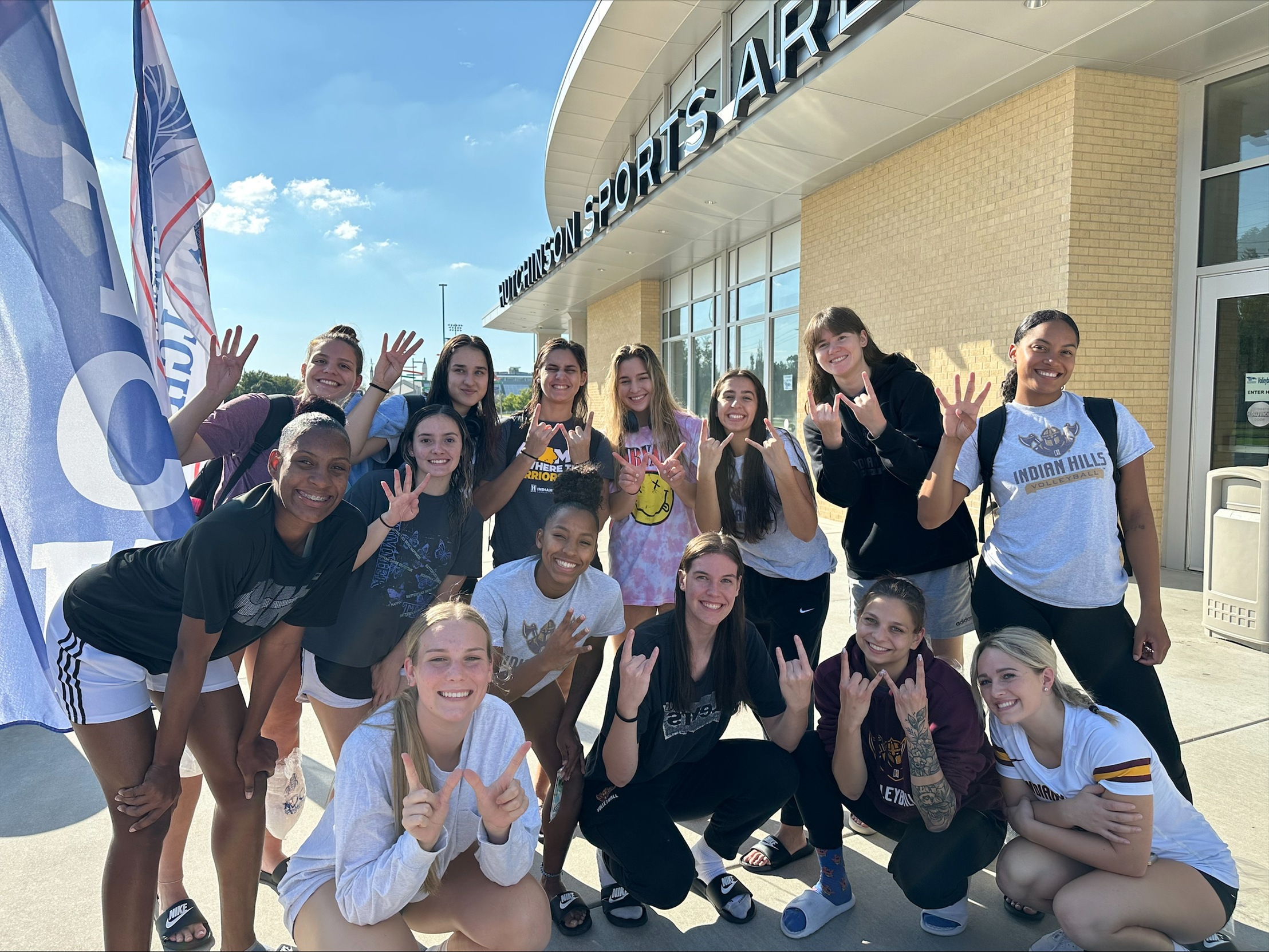 WARRIORS ROLL THROUGH BLUE DRAGON CLASSIC