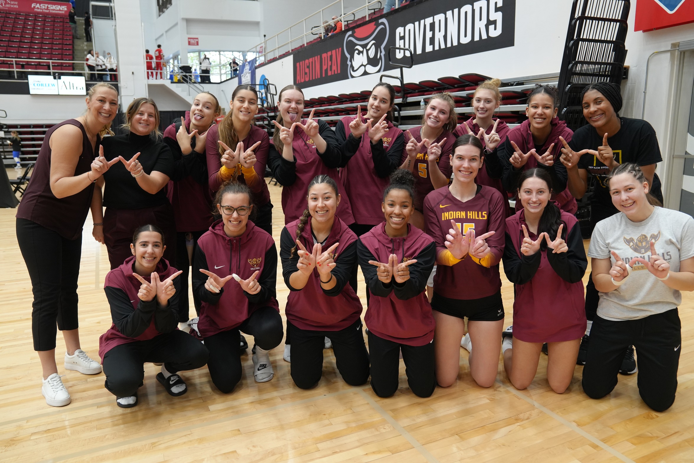 SWEEP AND ADVANCE! WARRIORS HEADED TO QUARTERFINALS