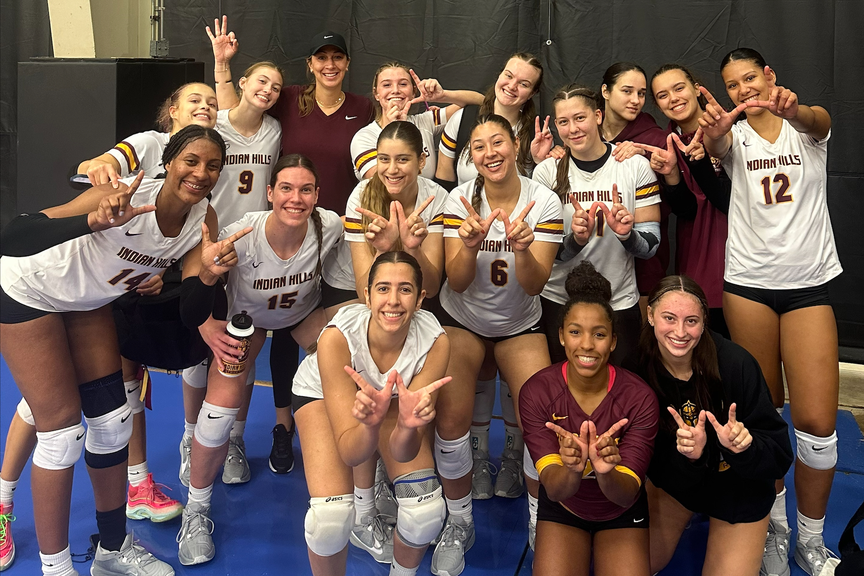 NO. 19 WARRIORS GO UNBEATEN AT GRIZZLY INVITE